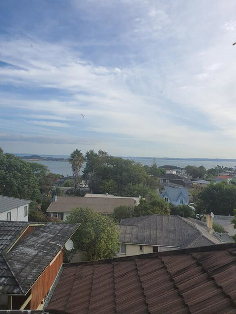 Private Sunshine With A Seaview - Accommodation New Zealand 1