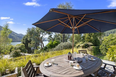 Pukenui Paradise - Havelock Holiday Home - Accommodation New Zealand 0