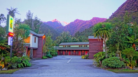 Punga Grove - Accommodation New Zealand 0