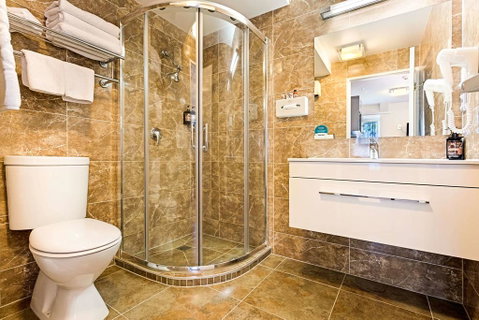 Quality Suites Alexander Inn - Accommodation New Zealand 1