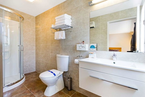 Quality Suites Alexander Inn - Accommodation New Zealand 3