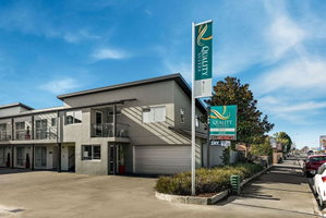 Quality Suites Amore