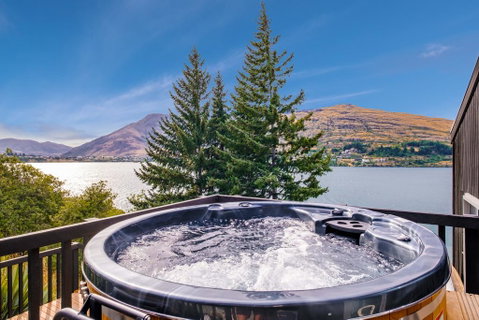 Queenstown Lakefront Dream - Accommodation New Zealand 1