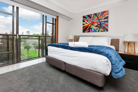 QV Auckland CBD Metropolis - Accommodation New Zealand 3