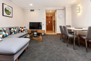 QV Auckland CBD Metropolis