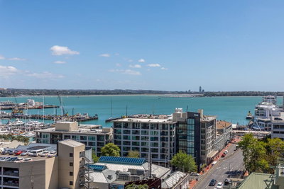 QV Huge Penthouse With Waterview & Parking - 919