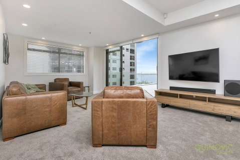 QV Huge Penthouse With Waterview & Parking - 919 - Accommodation New Zealand 3