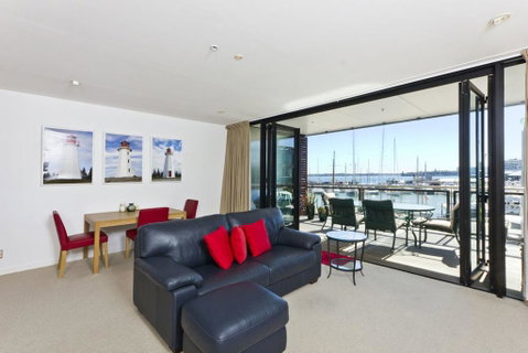 QV Lavish Waterfront Apartment - Accommodation New Zealand 1