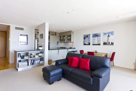 QV Lavish Waterfront Apartment - Accommodation New Zealand 2