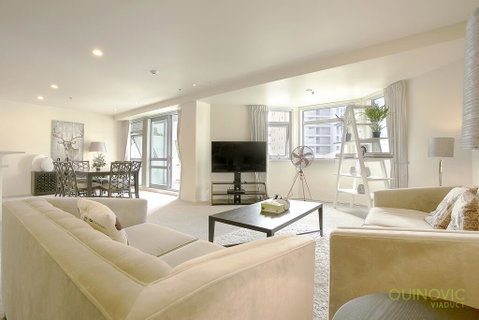 QV Spacious Bright Apt Balconies And Parking- 932 - Accommodation New Zealand 2