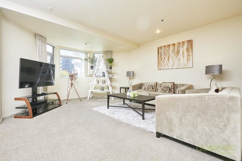 QV Spacious Bright Apt Balconies And Parking- 932 - Accommodation New Zealand 1