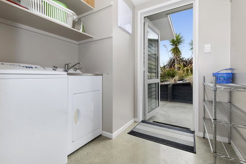 ReLax - Leigh Holiday Home - Accommodation New Zealand 1