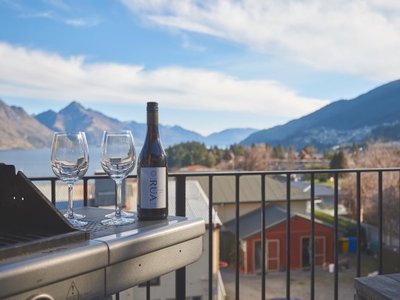 Ridge View Apartment - Queenstown Apartment