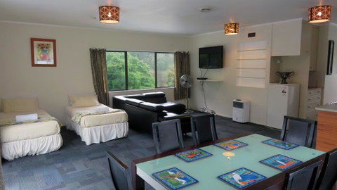 Riverside Accommodation - Accommodation New Zealand 1