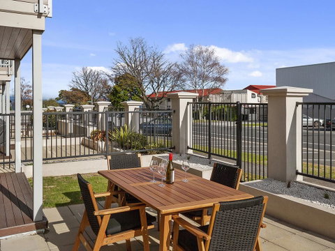 Roberts Retreat - Taupo Holiday Home - Accommodation New Zealand 2