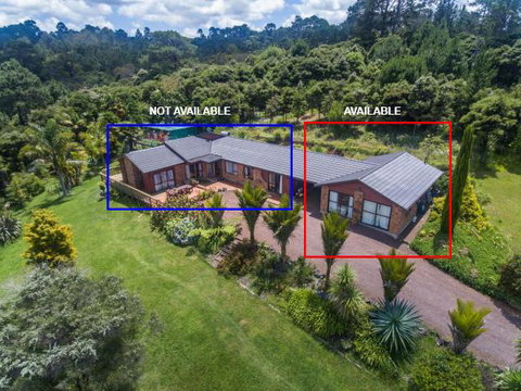 Romantic Vintage Retreat Away In West Auckland - Accommodation New Zealand 0