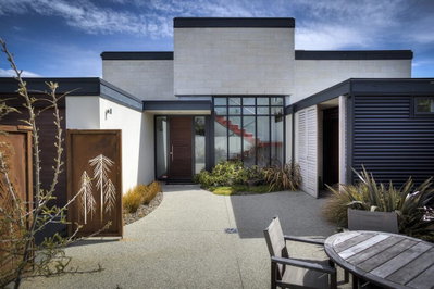 Roys Peak View - Sleeps 8 - Lake & Mountain Views - Walk To Lake Wanaka