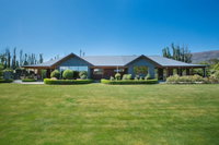 Wanaka Berry Farm  B  B