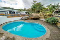 Base Bay of Islands - Hostel