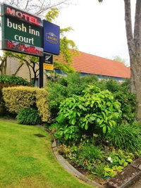 Bush Inn Court Motel