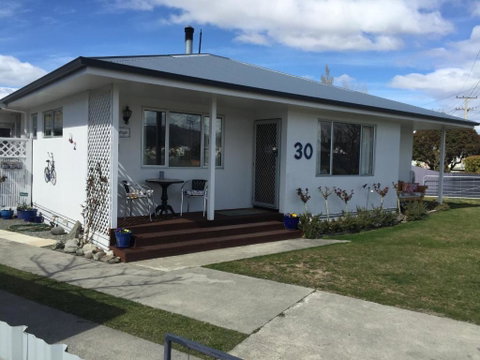 Rathlin Cottage - Accommodation New Zealand 2
