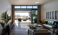 NY Style Luxury Penthouse Apartment Inner City