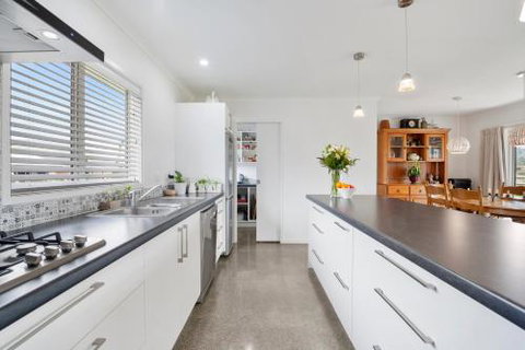 The Best In Blue Kinloch Holiday Home - Accommodation New Zealand 5