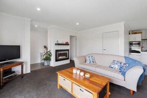 The Best In Blue Kinloch Holiday Home - Accommodation New Zealand 6