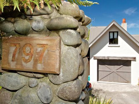 Kauawhi Lodge Acacia Bay Executive Home - Accommodation New Zealand 3