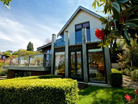 Kauawhi Lodge Acacia Bay Executive Home - Accommodation New Zealand 6