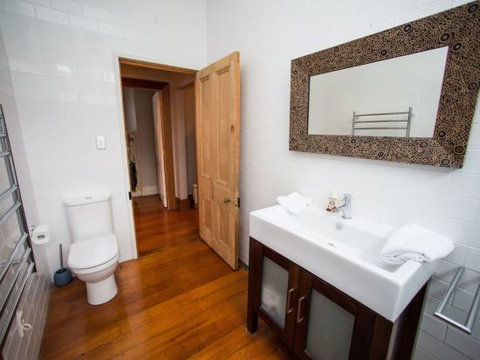 Eccentric & Spacious Ponsonby Villa - Accommodation New Zealand 4