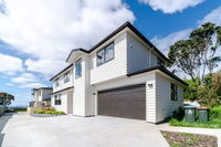 Greenlane Premium 4 Bdrm Vacation Home