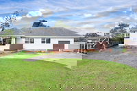 Spacious 3 Bedroom Near Middlemore
