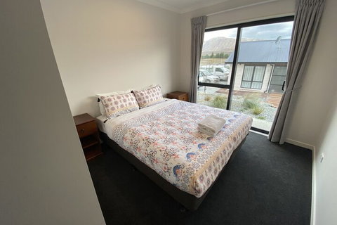 Matariki 4 Bedroom - Accommodation New Zealand 1